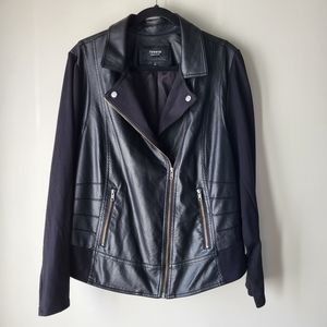 Torrid black faux leather + rayon motorcycle jacket with front zip Sz 4